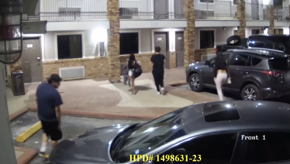 Crónica Hispano dos chicas, hotel, crimen, delito, latino 